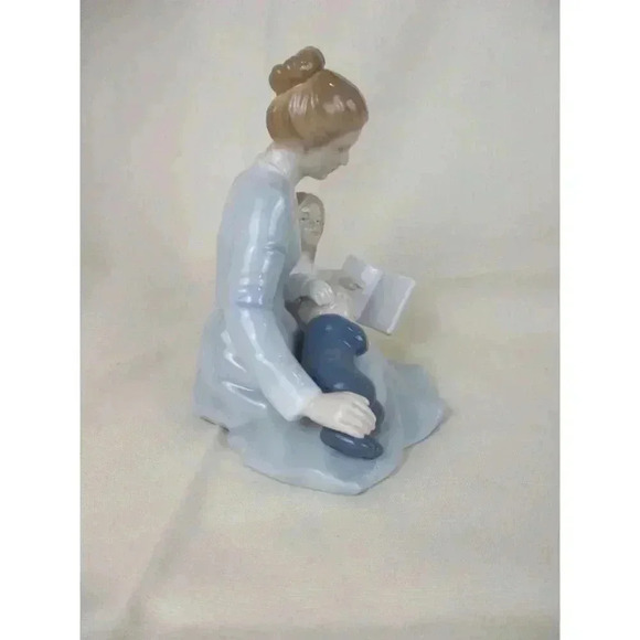 A mother's touch Avon figurine‎ Mother's Day gift collectible Figurine Unique - Picture 5 of 7